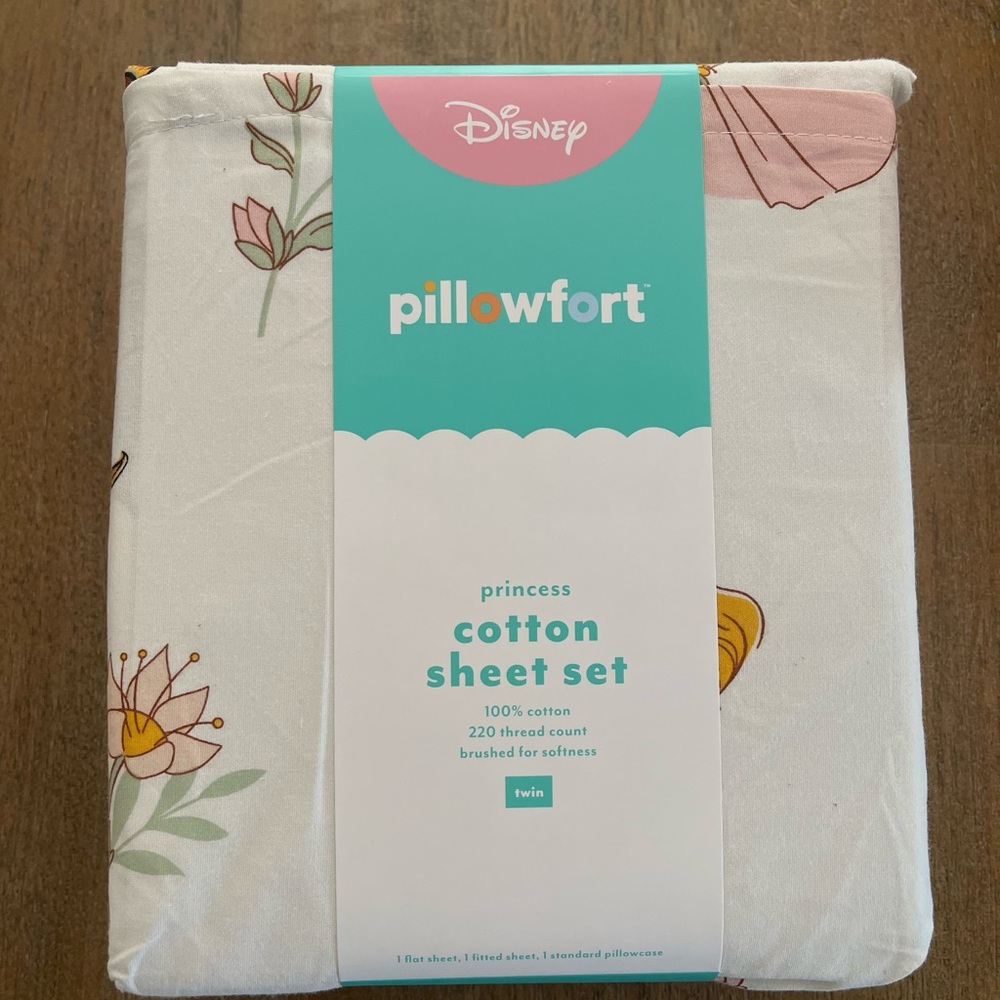 Twin Princess Characters Kids' Sheet Set - The Disney Collection by Pillowfort - Picture 5 of 6